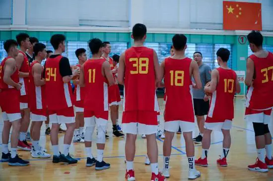 业余篮球爱好者应该怎样练习呼吸技巧?_1